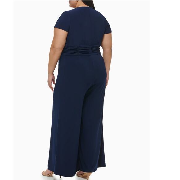 Vince Camuto Plus-Size Twist-Front Flared-Leg Jumpsuit Size 3X - Picture 3 of 10